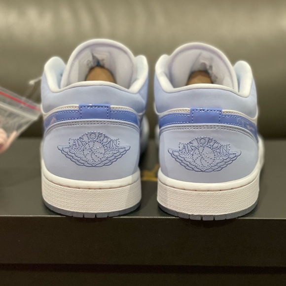 ❌SOLD❌ AIR JORDAN 1 SE - POLAR GHOST - Picture 6 of 7